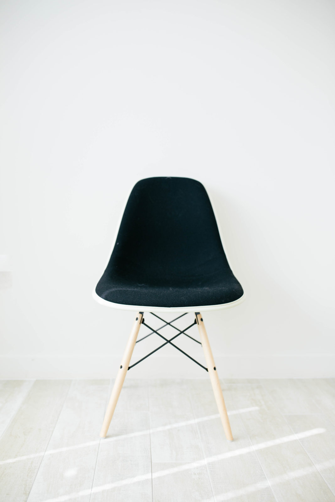 That Time I Fell Into Minimalism - Chair